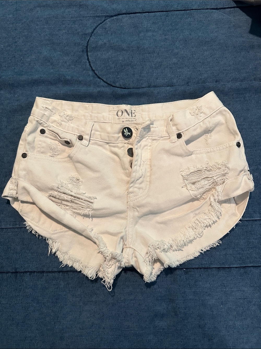 One teaspoon bandit white denim shorts size 24